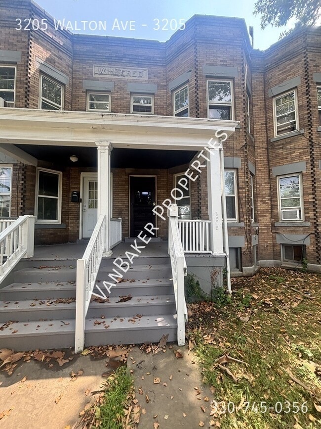 Building Photo - 3205 Walton Ave