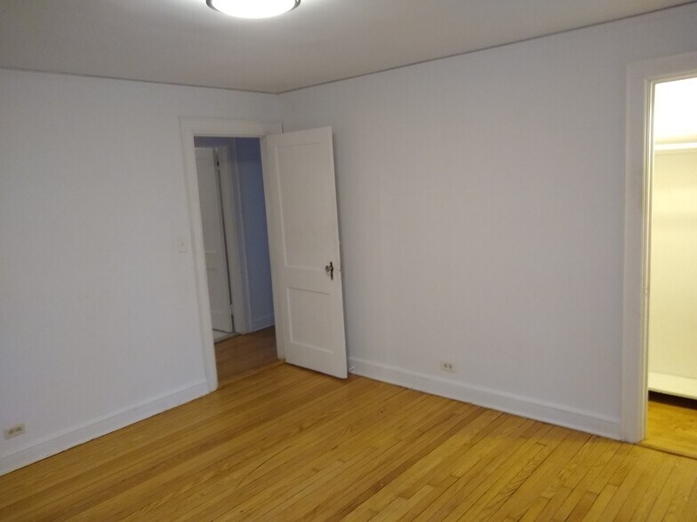 Building Photo - 310 Sixth Ave