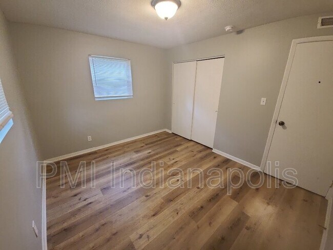 Building Photo - 6230 Eastridge Dr