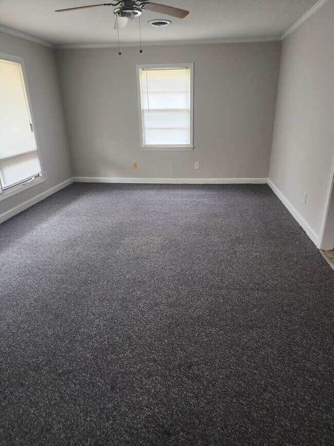 Building Photo - 1556 Malden Drive