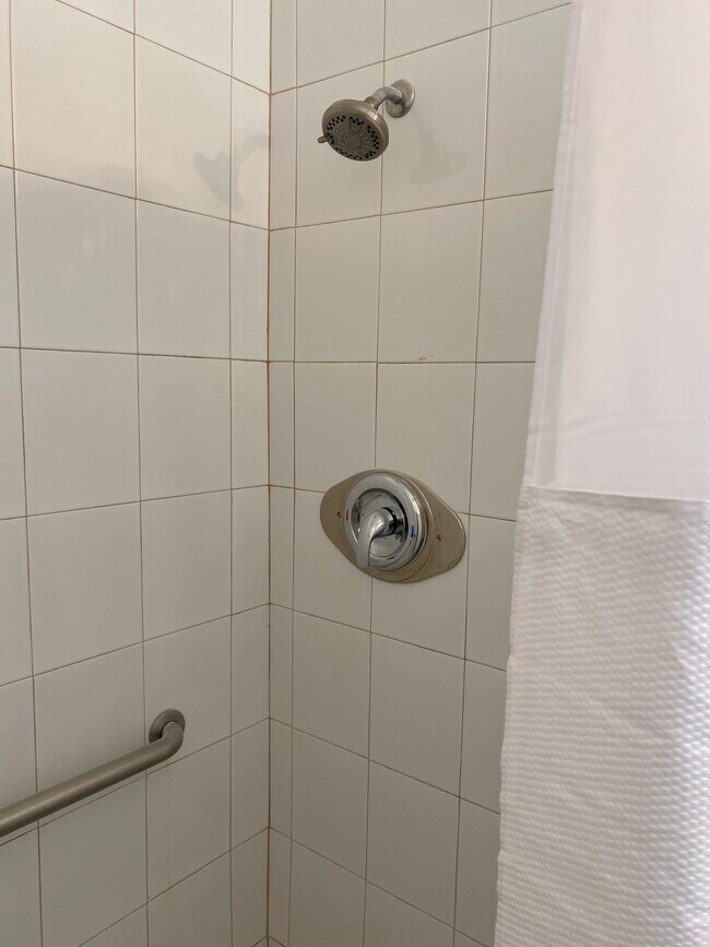 Building Photo - 3021 SW 78th Ct