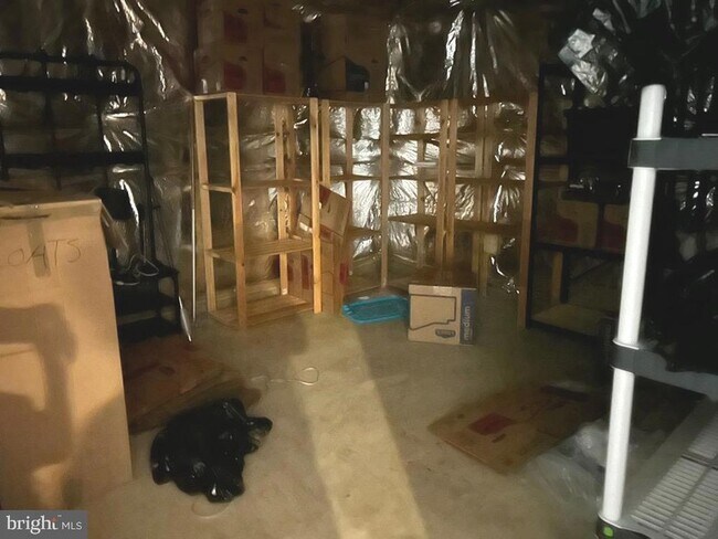 Building Photo - 43708 Red House Dr