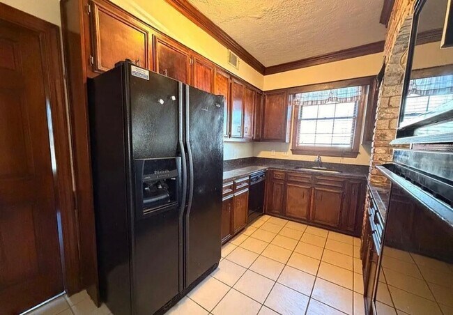 Building Photo - Spacious 4BR Home in Sought-After Springlakes – Balcony, Patio & Amenities!