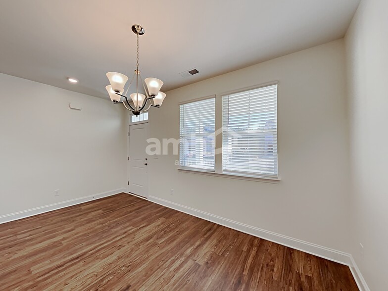 Building Photo - 1130 Bentley Pk Dr