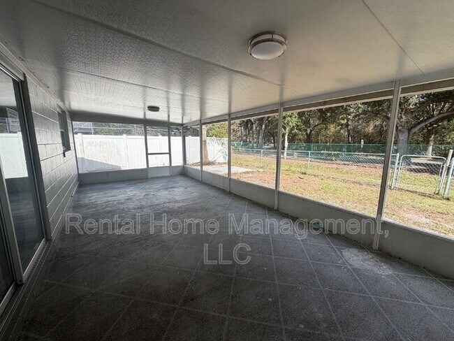 Building Photo - 769 Hendrix Ave