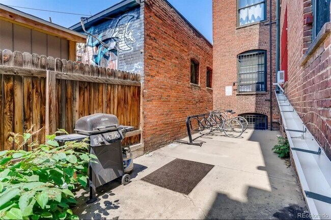 Building Photo - 1475 N Humboldt St