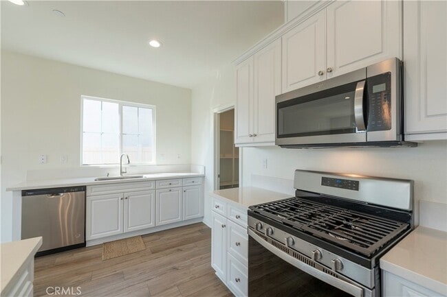 Building Photo - 9654 Honeyberry Ln