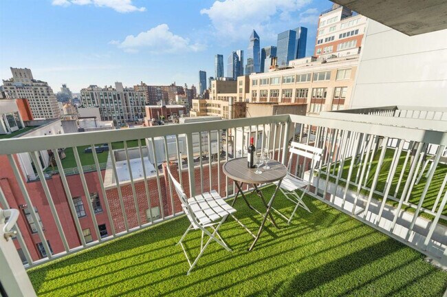 Building Photo - 232 7th Ave