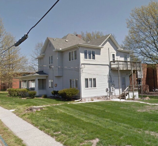 Building Photo - 1400 Bass Ave