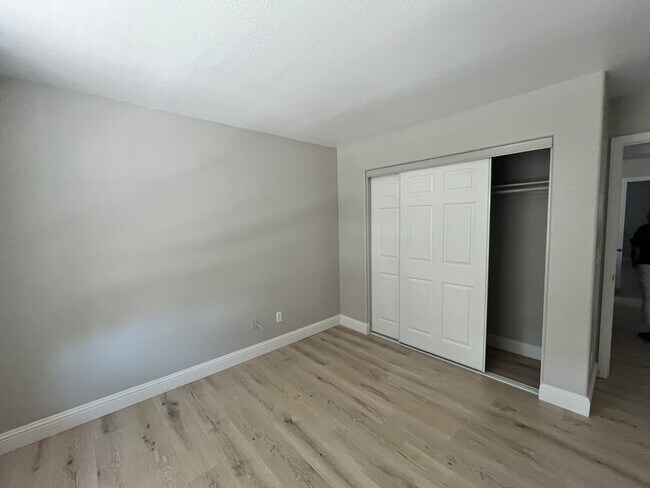 Building Photo - 1134 Kestrel Dr