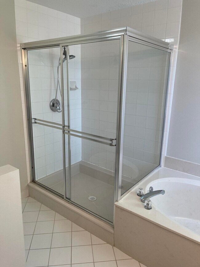 Building Photo - 20886 Avenel Run