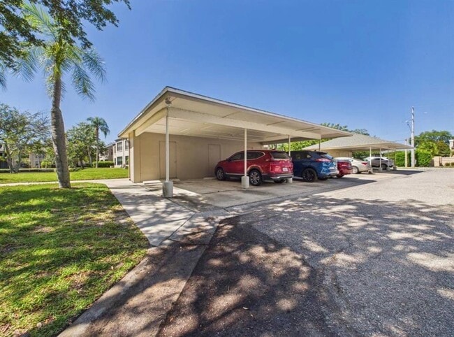 Building Photo - 2450 Pelican Ct