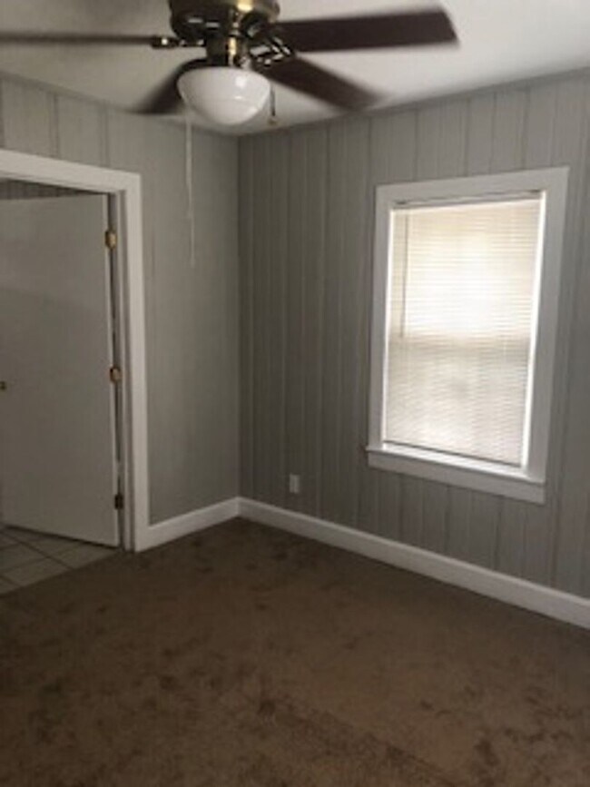 Building Photo - 69 Cedar Knoll