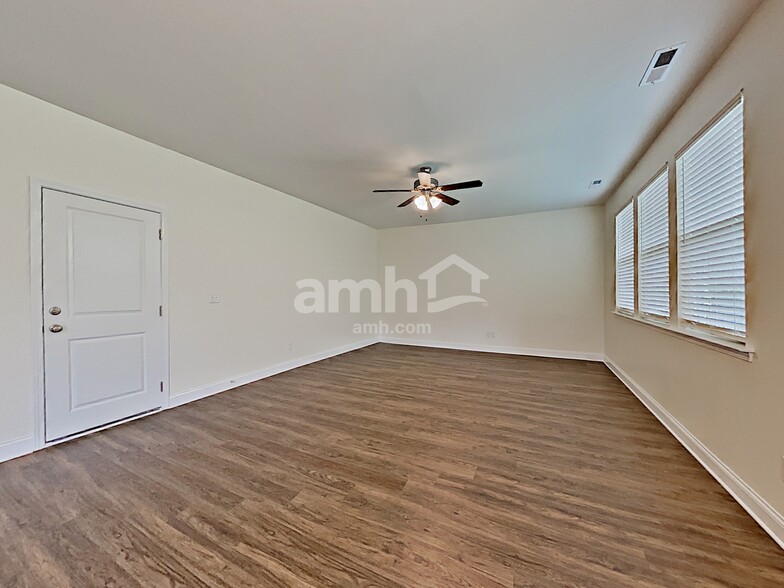 Building Photo - 4822 Durant Ct