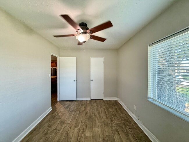 Building Photo - ADORABLE 2 BED WINTER PARK RENTAL HOME