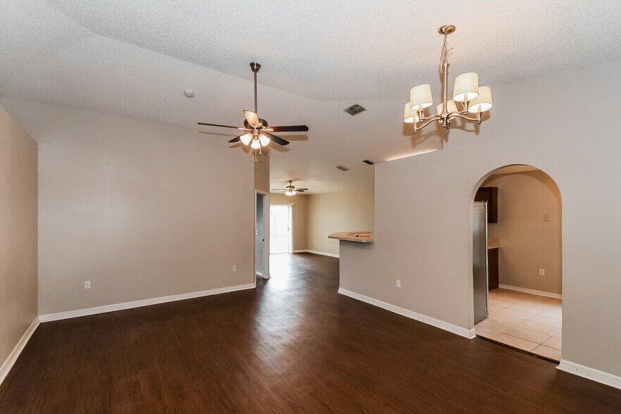 Building Photo - 11128 Lord Taylor Dr