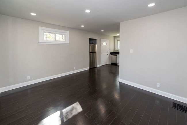 Building Photo - NORTH COLLEGE HILL -  Stunning remodel 3be...