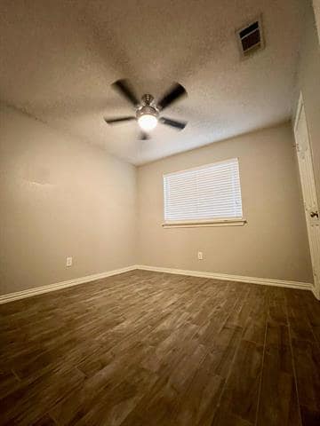 Building Photo - 943 Azalia Dr