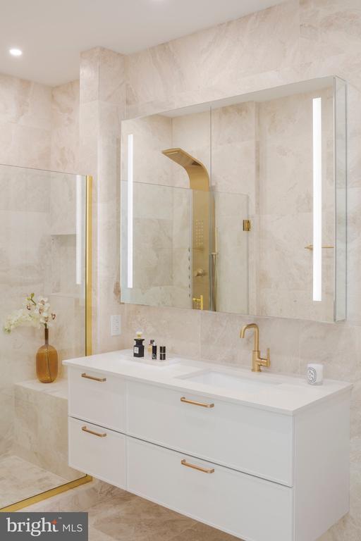 Building Photo - 1099 Germantown Ave