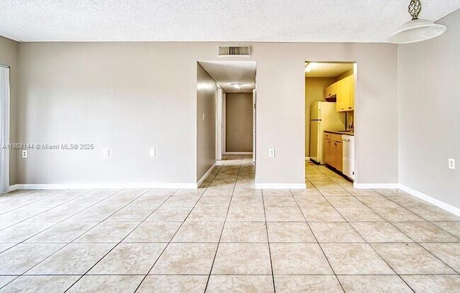 Building Photo - 1139 Lake Terry Dr
