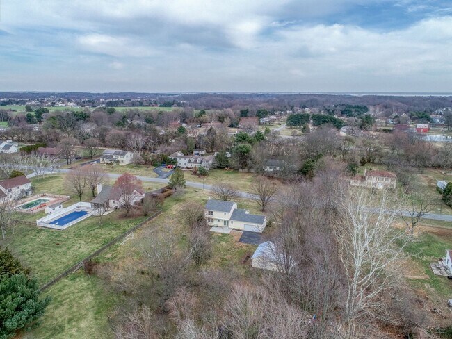 Building Photo - THIS IS THE ONE YOU HAVE BEEN WAITING FOR!...