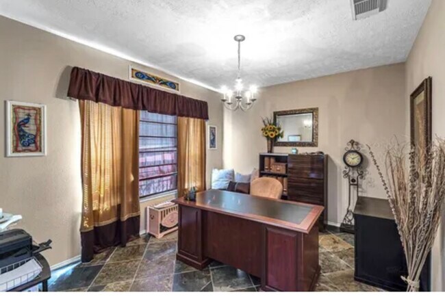 Building Photo - 8007 Blackcherry Ln