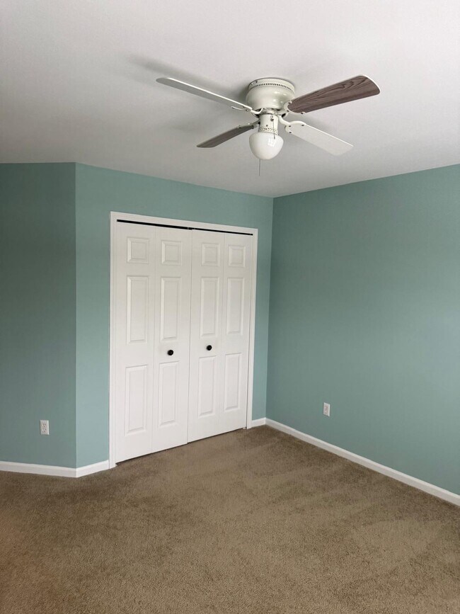 Building Photo - 7438 Lacy Dr