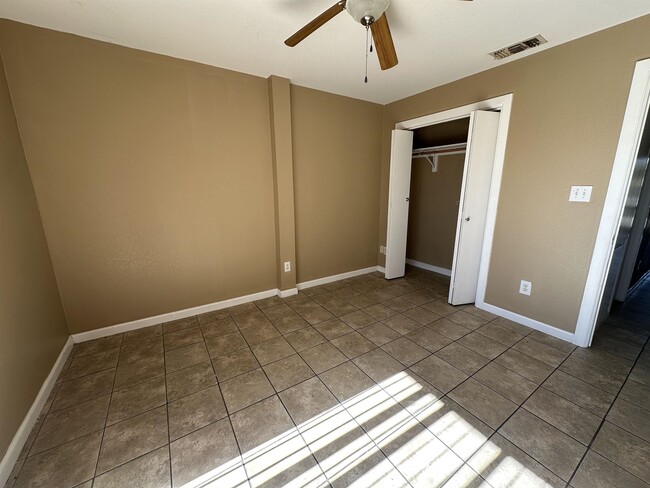 Building Photo - 103 Shannon Cir