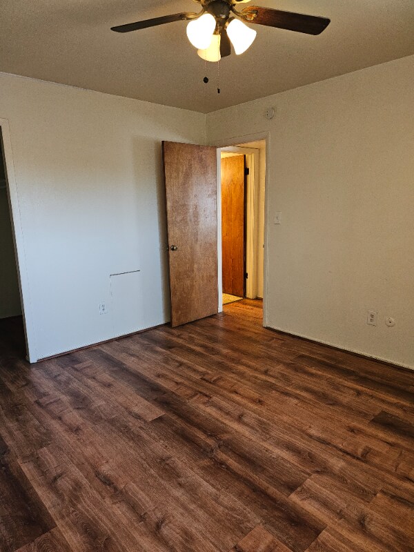 Building Photo - 3300 Kenmore Rd