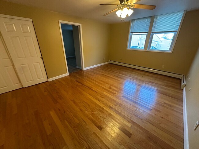 Building Photo - 49 Tappan St