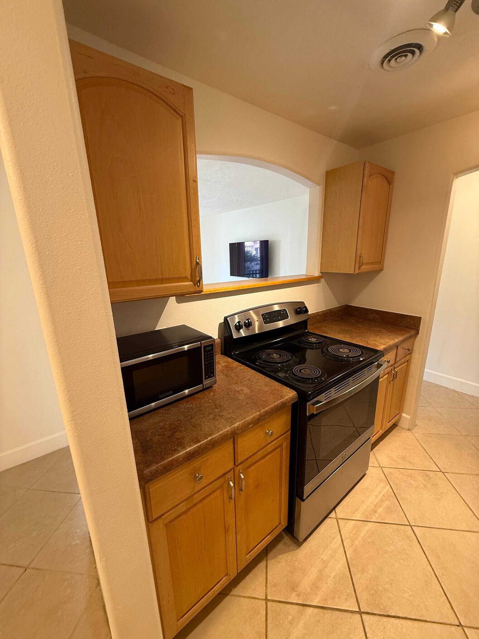 Galley Kitchen - 350 Taylor Ave