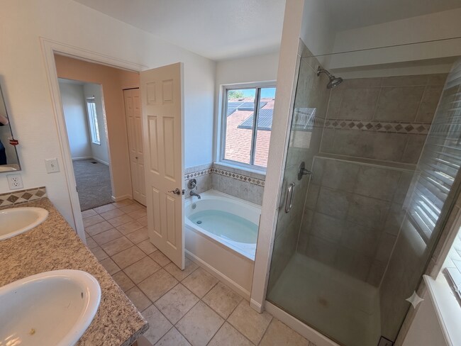 Building Photo - 12139 Applewood Ct