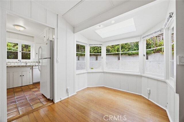 Building Photo - 550 St Ann's Dr