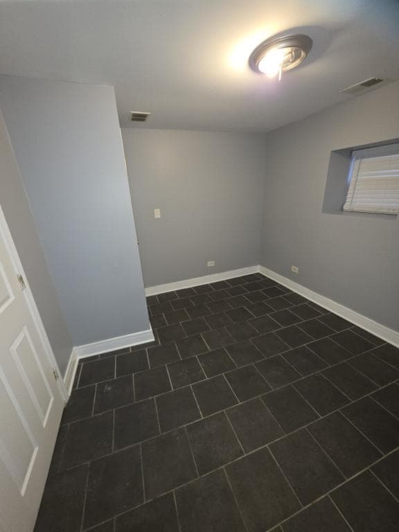 Building Photo - 6832 S Clyde Ave