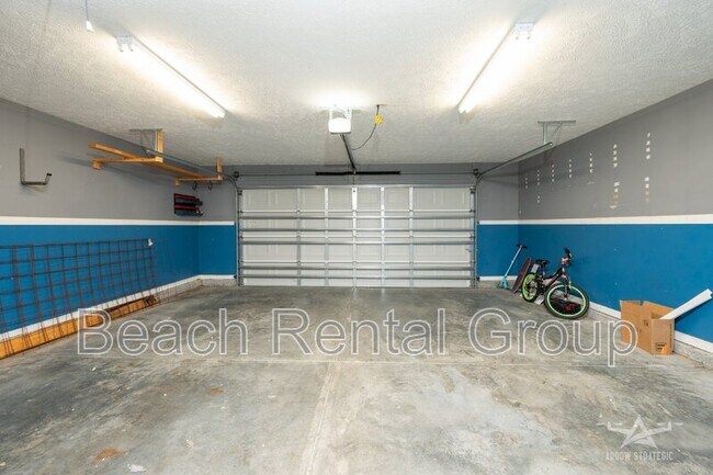 Building Photo - 170 Woodland Pk Lp