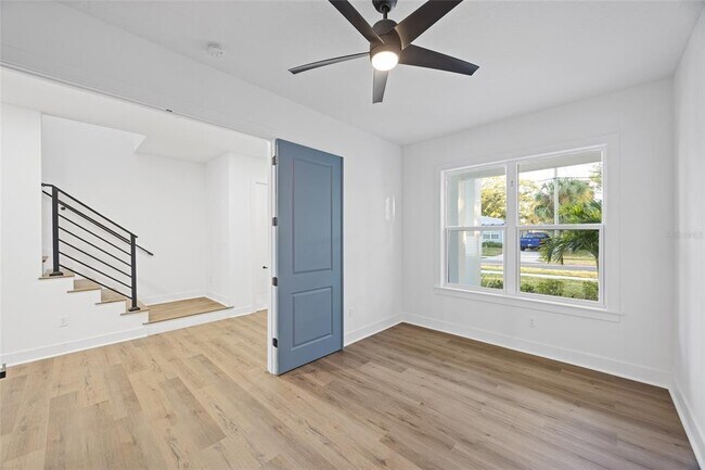 Building Photo - 3317 W Napoleon Ave