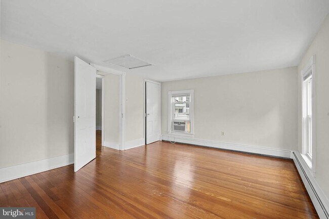 Building Photo - 432 Plainsboro Rd
