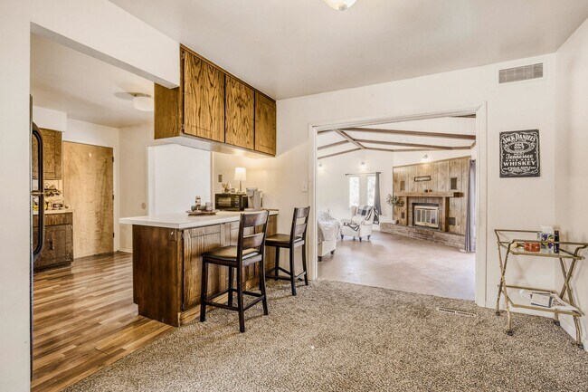 Building Photo - Spacious Cul-de-Sac Home Near CSU