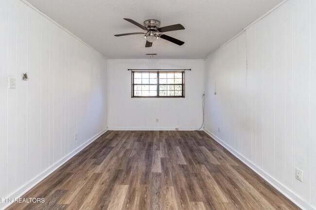 Building Photo - 1817 Sedgewick Dr