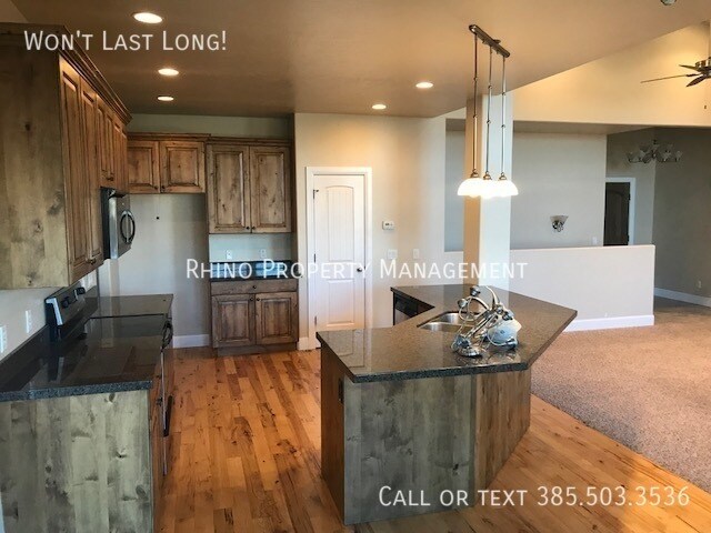 Building Photo - 2348 S 2975 W