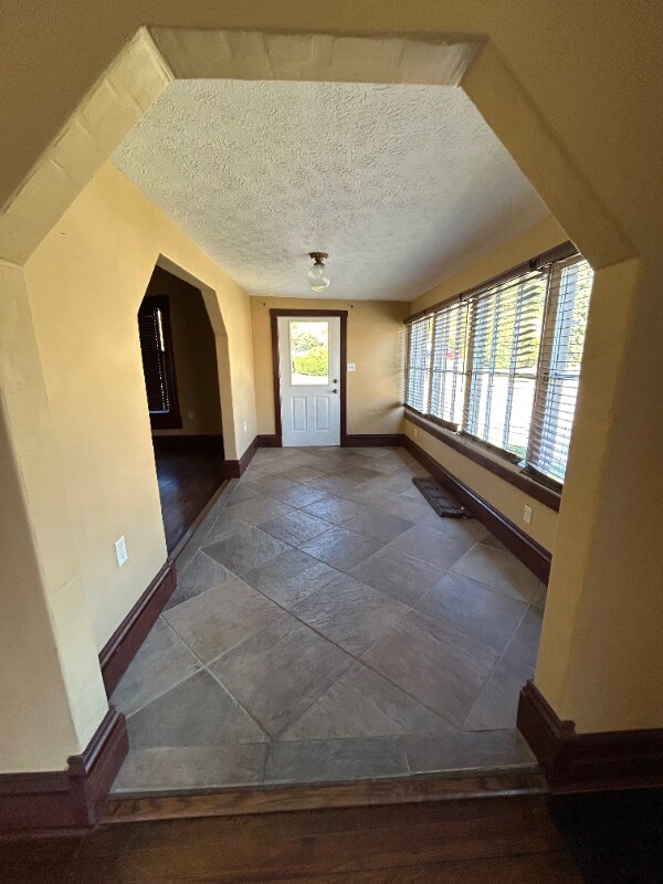 Building Photo - 96 E Franklin St