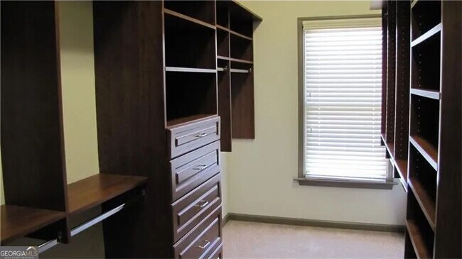 Building Photo - 6556 Bennington Bluff Ct