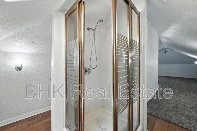 Building Photo - 4036 Dexter Ave