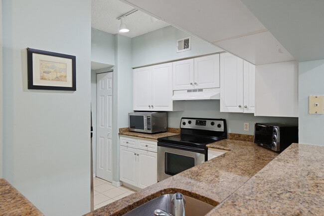 Building Photo - 3221 Tuscany Way