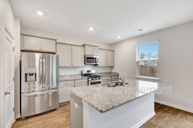 Building Photo - 575 Wayton Cir