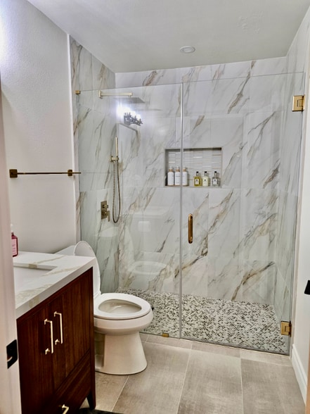 Building Photo - 4805 Alta Oaks Ln