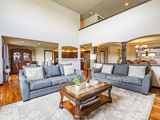 Building Photo - 4352 Castlerock Dr
