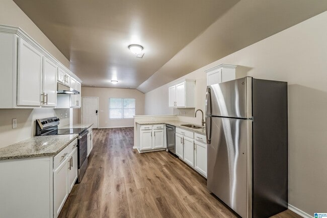 Building Photo - 537 Fox Run Cir