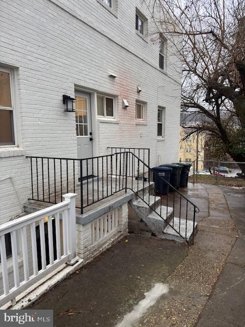 Building Photo - 4253 Brooks St NE