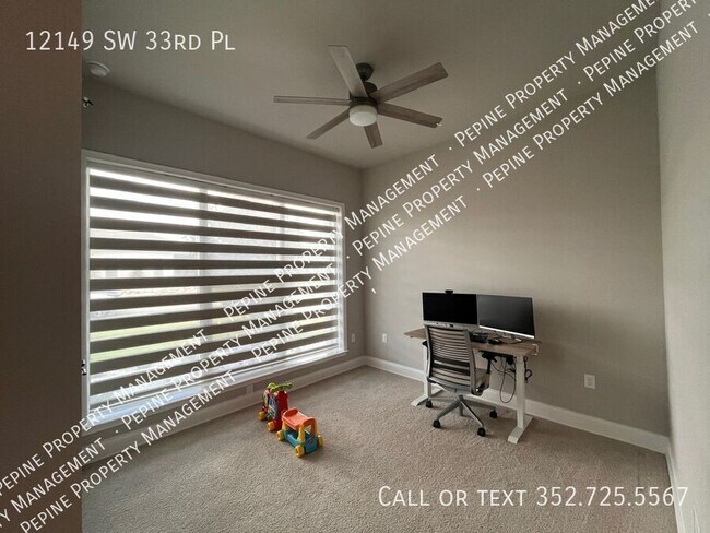 Building Photo - 12149 SW 33rd Pl